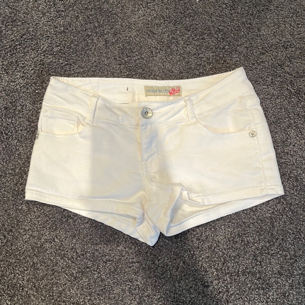 COPY - White low cut jean shorts